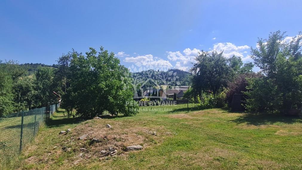 - R E Z E R V O V A N É -EXKLUZÍVNY RODINNÝ DOM, CHATA S KRÁSNYM VÝHĽADOM A TERASOU KOMPLET. REKONŠTRUKCIA ZARIADENÝ HOREHRONIE