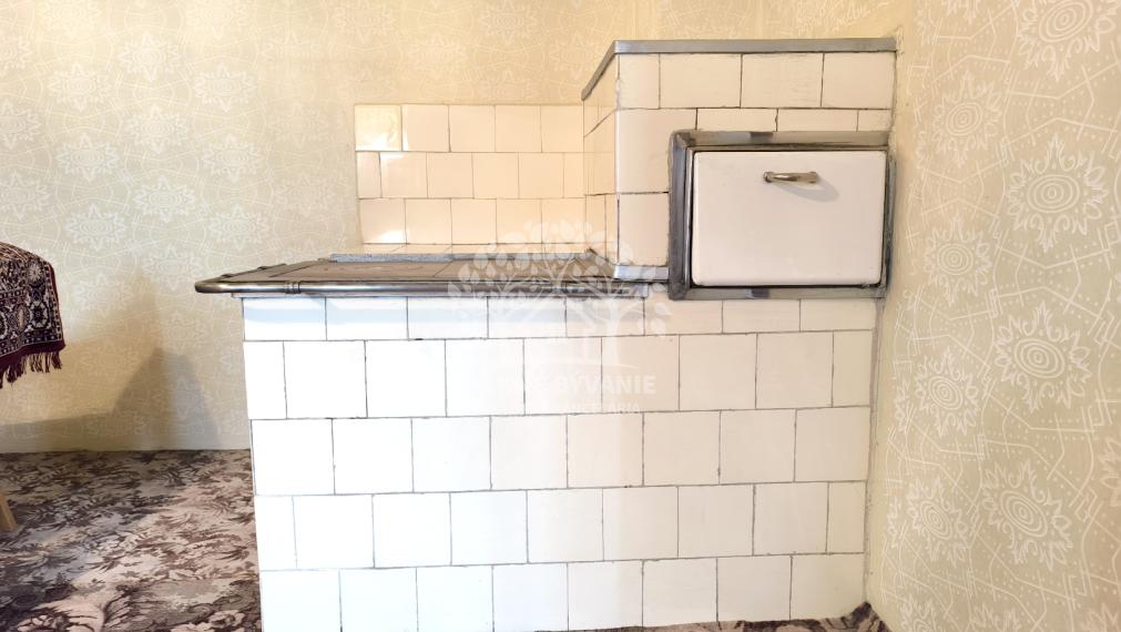 KRÁSNY UDRŽIAVANÝ MUROVANÝ RODINNÝ DOM CHALUPA S VÝBORNÝM POZEMKOM 832 M2 PRÍSTUPNÝM Z DVOCH ULÍC /DVA VSTUPY-MOŽNOSŤ ROZDELIŤ/ POLOMKA HOREHRONIE