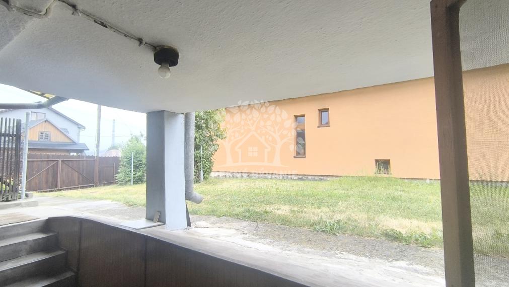KRÁSNY UDRŽIAVANÝ MUROVANÝ RODINNÝ DOM CHALUPA S VÝBORNÝM POZEMKOM 832 M2 PRÍSTUPNÝM Z DVOCH ULÍC /DVA VSTUPY-MOŽNOSŤ ROZDELIŤ/ POLOMKA HOREHRONIE