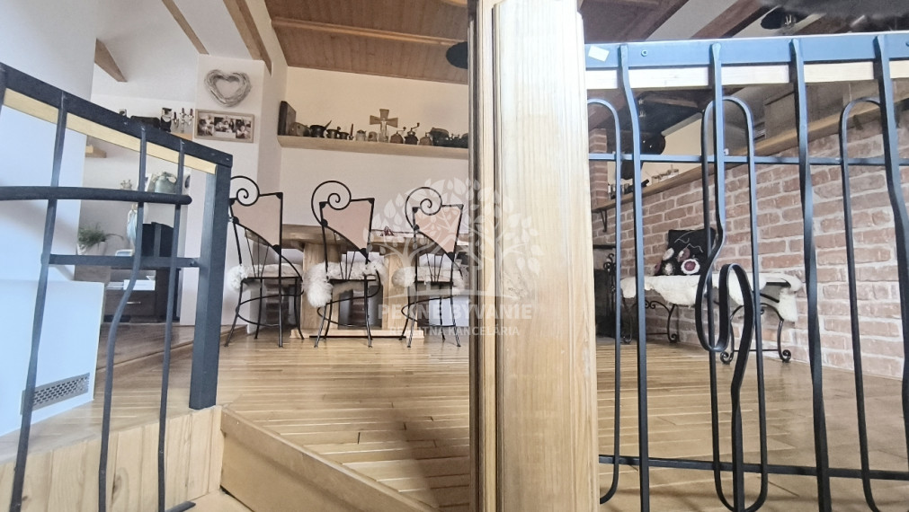 - R E Z E R V O V A N É - RD PO KOMPLETNEJ KVALITNEJ REKONŠTRUKCII TERASA BALKÓN KRB GARÁŽ SAUNA ZARIADENÝ DREVENÝM MASÍVNYM NÁBYTKOM