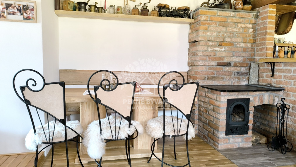 - R E Z E R V O V A N É - RD PO KOMPLETNEJ KVALITNEJ REKONŠTRUKCII TERASA BALKÓN KRB GARÁŽ SAUNA ZARIADENÝ DREVENÝM MASÍVNYM NÁBYTKOM