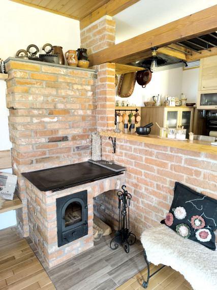 - R E Z E R V O V A N É - RD PO KOMPLETNEJ KVALITNEJ REKONŠTRUKCII TERASA BALKÓN KRB GARÁŽ SAUNA ZARIADENÝ DREVENÝM MASÍVNYM NÁBYTKOM