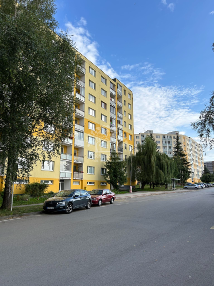 -REZEROVANÉ-3i BYT PO REKONŠTRUKCII, BALKÓN, BREZNO MPČĽ