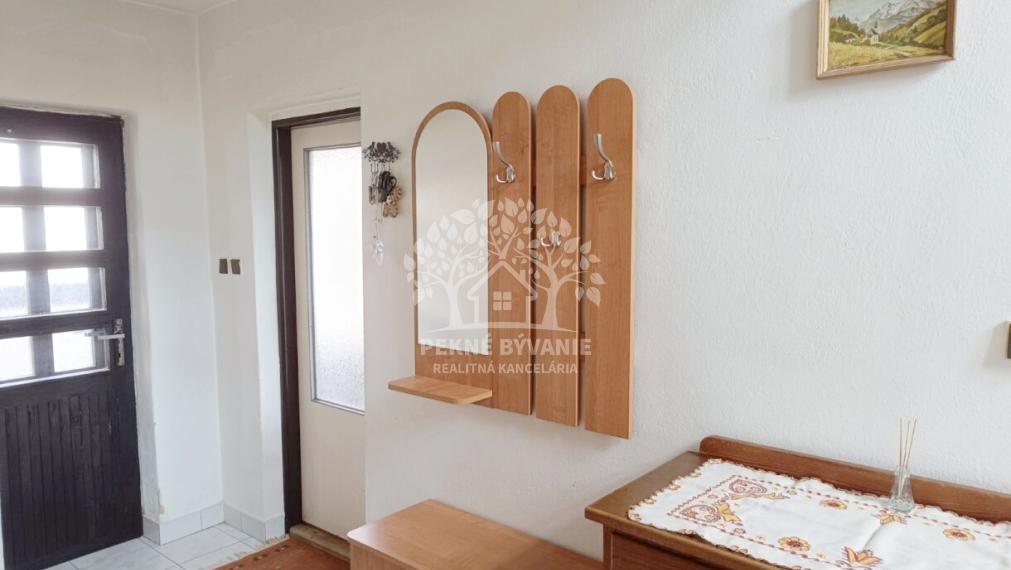 RD S KRÁSNYM POZEMKOM /237M2/ GARÁŽ,KRB,NOVÁ STRECHA PRI CENTRE MESTA BREZNO NAPRIEK TOMU V KĽUDNEJ LOKALITE