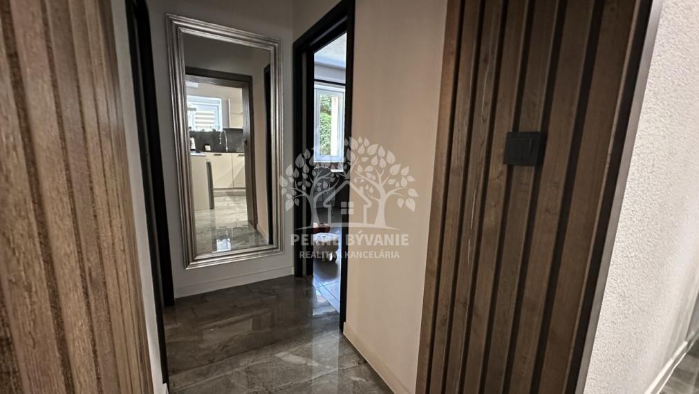 Znovu v ponuke 3 izbový byt, centurm so 4. izbou a práčovňa