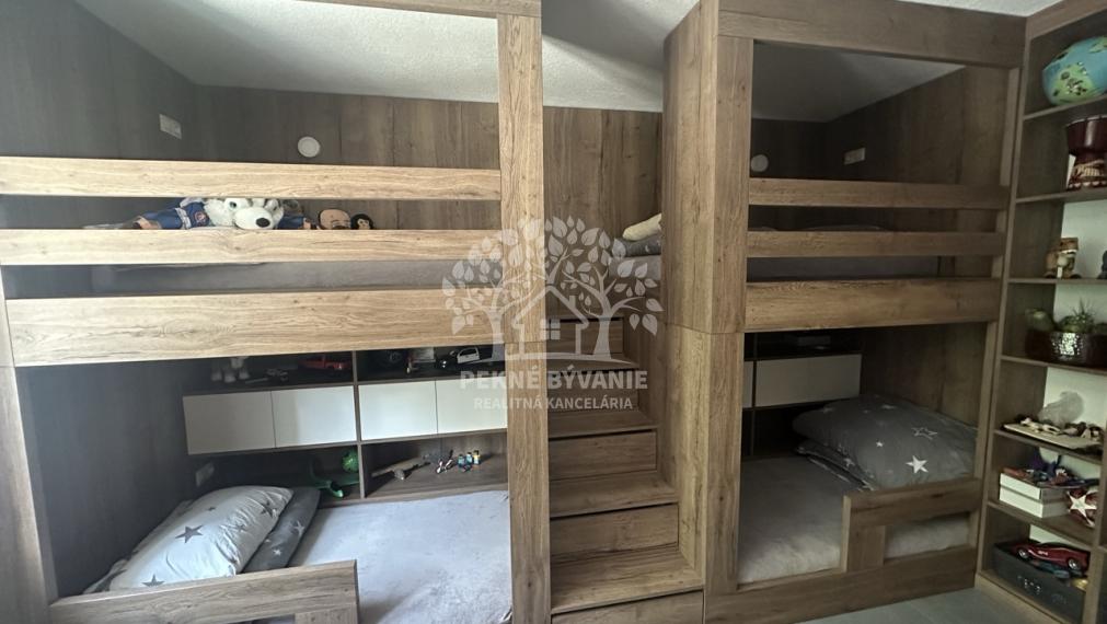 Znovu v ponuke 3 izbový byt, centurm so 4. izbou a práčovňa