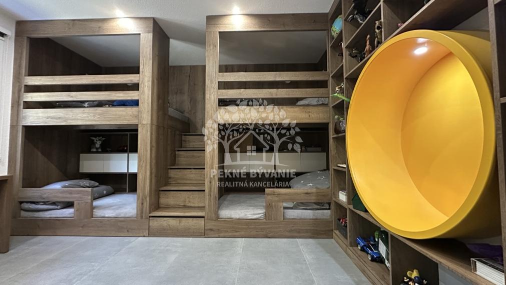 Znovu v ponuke 3 izbový byt, centurm so 4. izbou a práčovňa