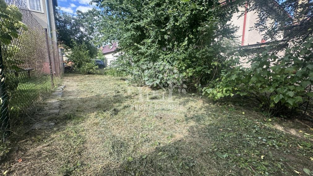 Pozemok Nemecká 280 m2, voda s vodomerom na pozemku,