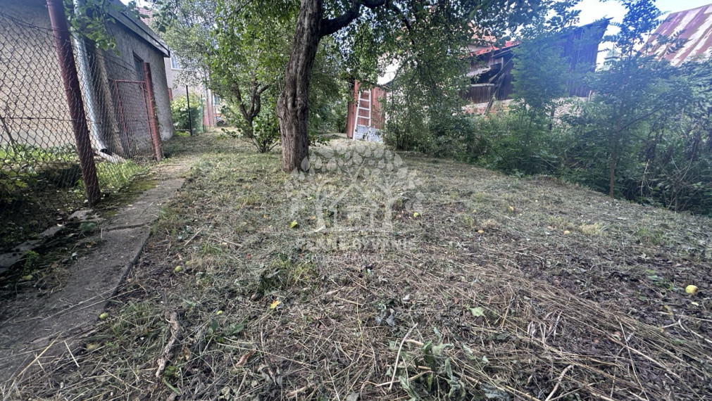 Pozemok Nemecká 280 m2, voda s vodomerom na pozemku,