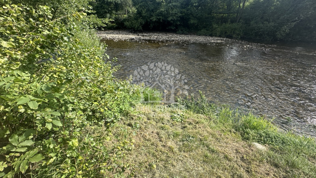 Pozemok Nemecká 280 m2, voda s vodomerom na pozemku,