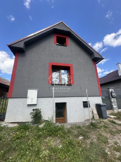 Ihneď obývateľný kúpou voľný  dom v Pohronskej Polhore