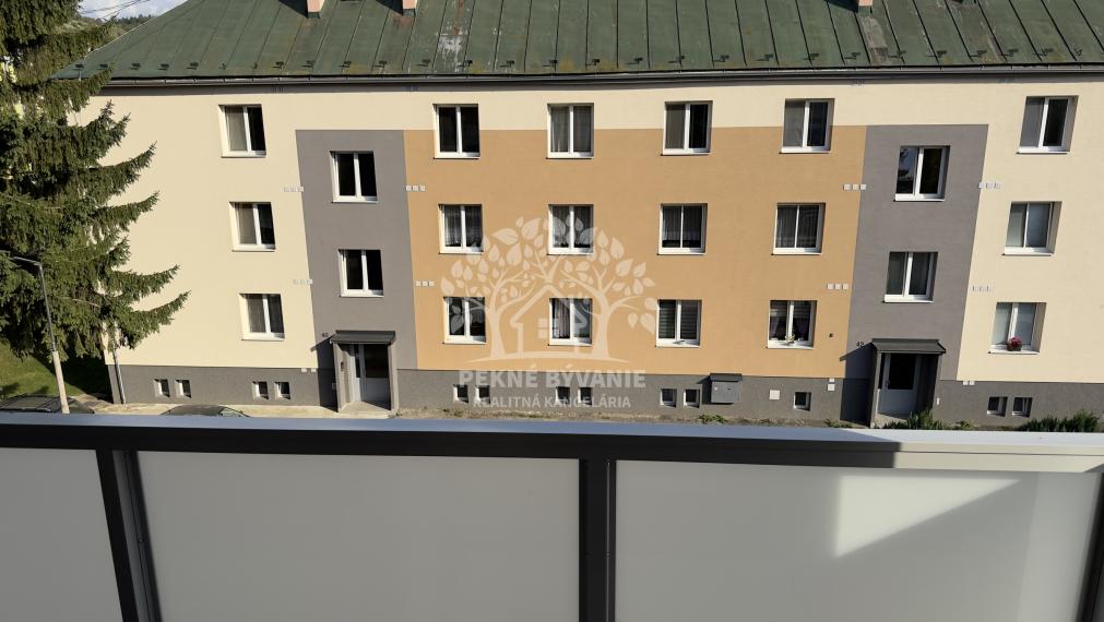 —ZNOVA V PONUKE — NA PREDAJ slnečný 2i byt VALASKÁ