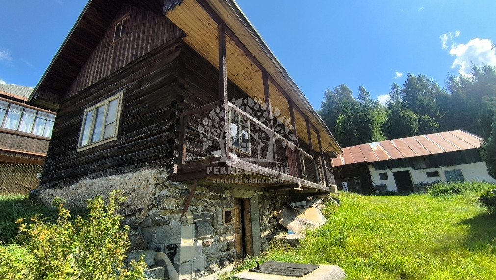 NÁDHERNÁ DREVENICA NOVÁ STRECHA, NOVÁ ELEKTRINA, STUDŇA, SO SLNEČNÝM POZEMKOM /538M2/ TICHÁ LOKALITA POHORELÁ HOREHRONIE