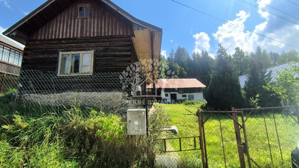 NÁDHERNÁ DREVENICA NOVÁ STRECHA, NOVÁ ELEKTRINA, STUDŇA, SO SLNEČNÝM POZEMKOM /538M2/ TICHÁ LOKALITA POHORELÁ HOREHRONIE