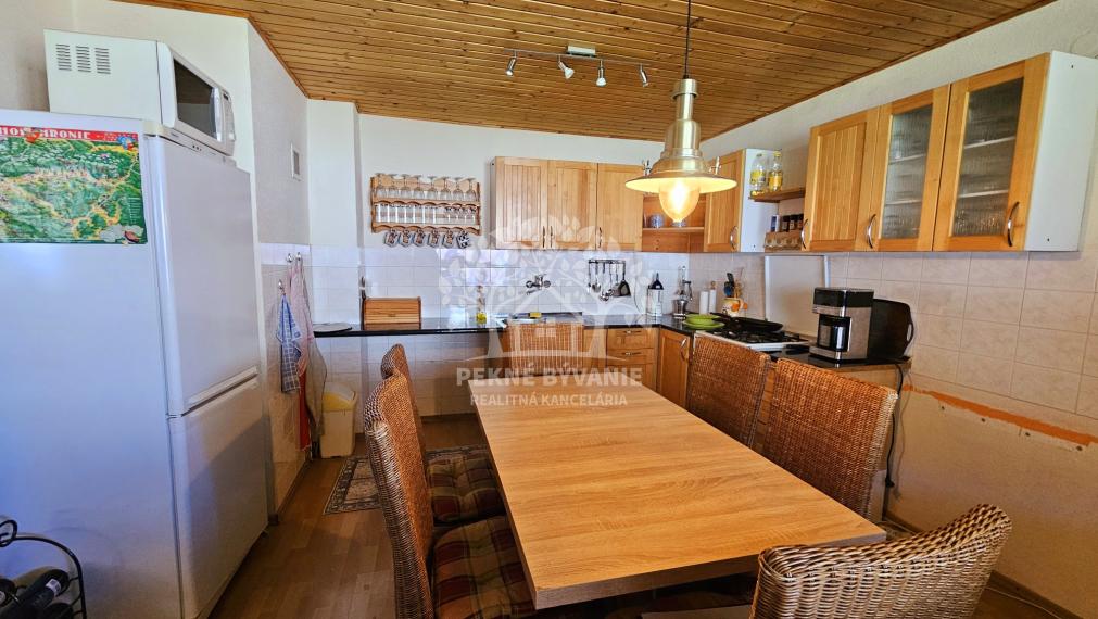 !! PREDANÉ !!  zrekonštruovaný 4i rodinný dom Pohronská Polhora, využiteľný aj ako chalupa