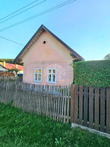 • PREDANÉ • : chalupa v povôdnom stave Čierny Balog pár minút k lyžiarskemu stredisku