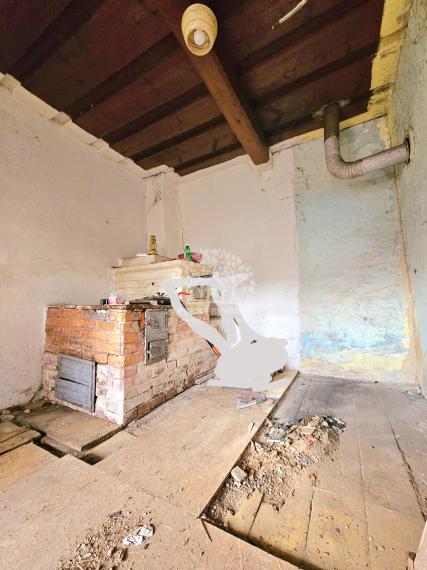 • PREDANÉ • : chalupa v povôdnom stave Čierny Balog pár minút k lyžiarskemu stredisku