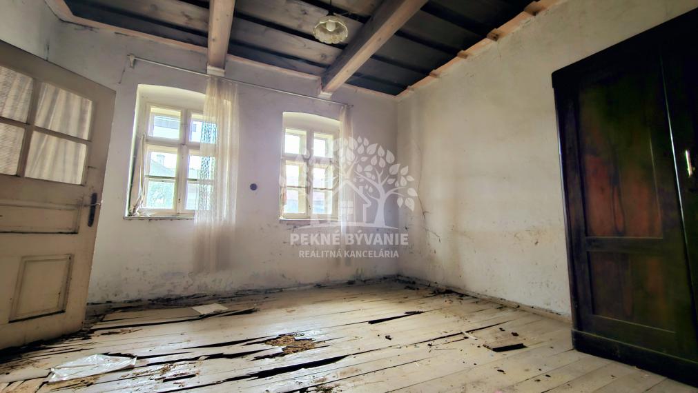 • PREDANÉ • : chalupa v povôdnom stave Čierny Balog pár minút k lyžiarskemu stredisku