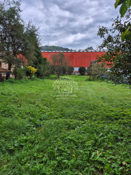 výhodná cena _ Slnečný pozemok na výstavbu