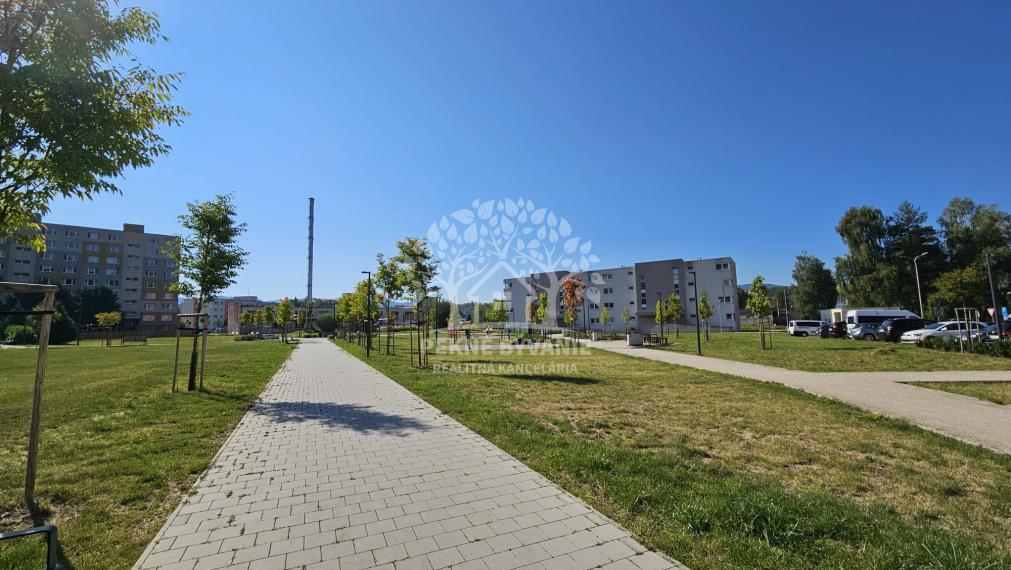 PREDAJ: slnečný 3i byt 84m2 v centre Brezna