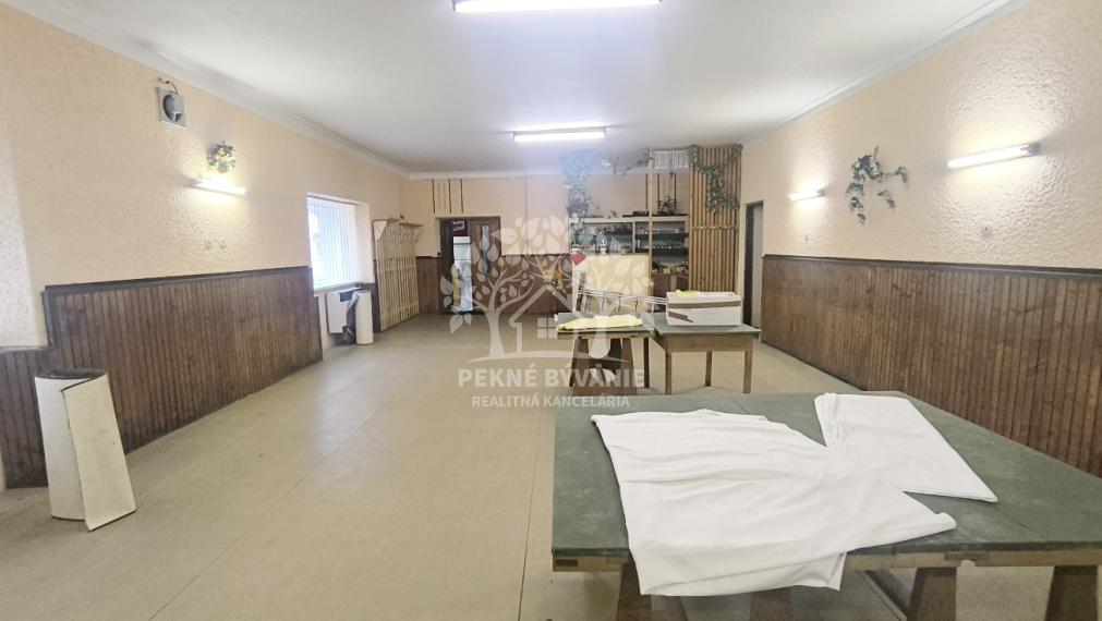 ZAUJÍMAVÁ NEHNUTEĽNOSŤ - BYTY, CHALUPA, DOMOV PRE SENIOROV, RD, SKLAD,POHREBNÍCTVO,POHOSTINSTVO,REŠTAURÁCIA,OBCHODNÉ PRIESTORY, PRE LEKÁRA