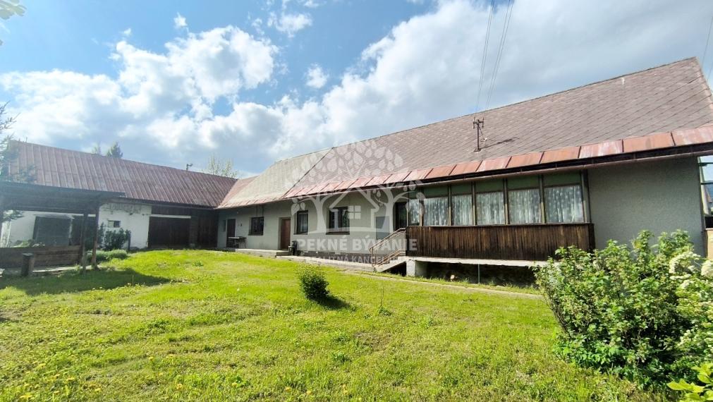 - R E Z E R V O V A N É -AKTUALIZÁCIA CENY!! SLNEČNÝ REKONŠTRUOVANÝ ZARIADENÝ RODINNÝ DOM CHATA V KĽUDNEJ LOKALITE IHNEĎ VOĽNÝ K NASŤAHOVANIU HOREHRONIE