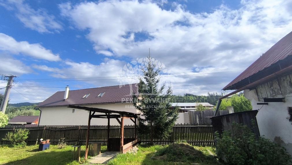 - R E Z E R V O V A N É -AKTUALIZÁCIA CENY!! SLNEČNÝ REKONŠTRUOVANÝ ZARIADENÝ RODINNÝ DOM CHATA V KĽUDNEJ LOKALITE IHNEĎ VOĽNÝ K NASŤAHOVANIU HOREHRONIE