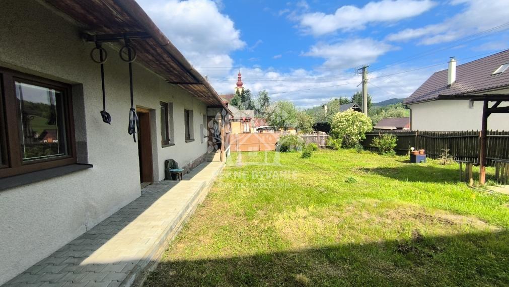 - R E Z E R V O V A N É -AKTUALIZÁCIA CENY!! SLNEČNÝ REKONŠTRUOVANÝ ZARIADENÝ RODINNÝ DOM CHATA V KĽUDNEJ LOKALITE IHNEĎ VOĽNÝ K NASŤAHOVANIU HOREHRONIE