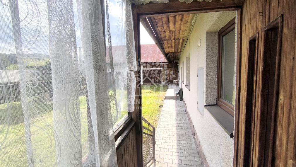 - R E Z E R V O V A N É -AKTUALIZÁCIA CENY!! SLNEČNÝ REKONŠTRUOVANÝ ZARIADENÝ RODINNÝ DOM CHATA V KĽUDNEJ LOKALITE IHNEĎ VOĽNÝ K NASŤAHOVANIU HOREHRONIE