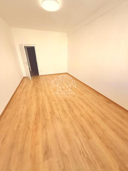 Predáme 3 izbový,priestranný a komplet zrekonštruovaný byt Brezno