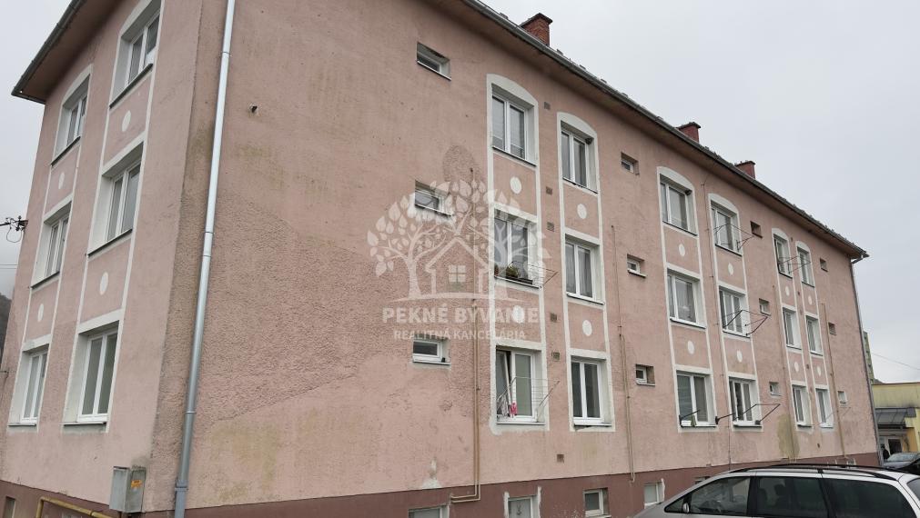 NA PREDAJ: 2i byt po rekonštrukcii Podbrezová - Štiavnička