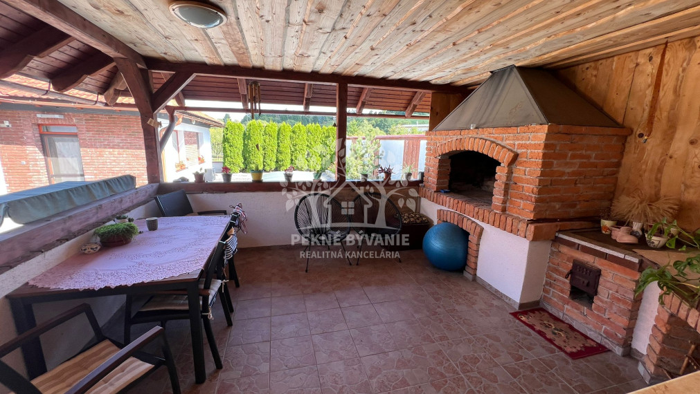 Nová cena Výnimočný rodinný dom v Brezne, 2059m2 pozemok