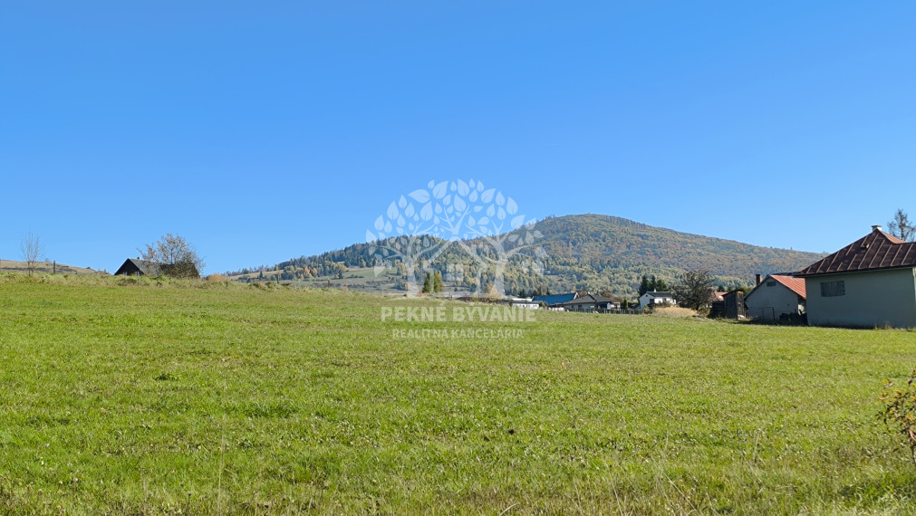 LUKRATÍVNE SLNEČNÉ POZEMKY S PRÍPOJKOU ELEKTRINY A VODY V NAJVYHĽADÁVANEJŠEJ LOKALITE BREZNO - ROHOZNÁ