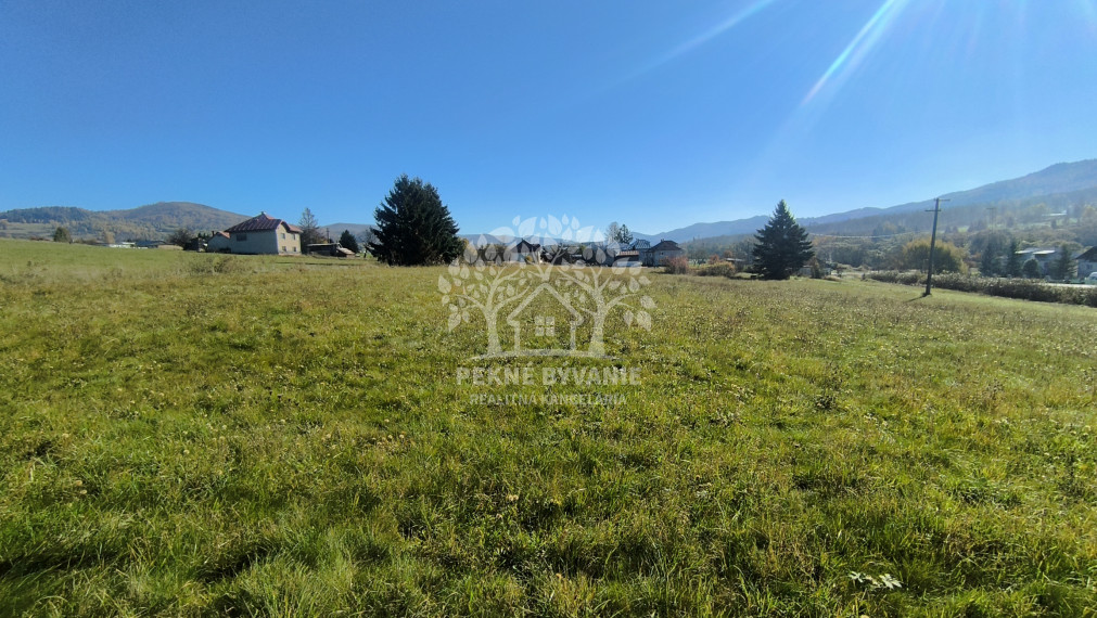 LUKRATÍVNE SLNEČNÉ POZEMKY S PRÍPOJKOU ELEKTRINY A VODY V NAJVYHĽADÁVANEJŠEJ LOKALITE BREZNO - ROHOZNÁ