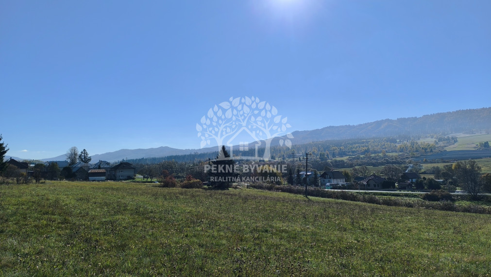 LUKRATÍVNE SLNEČNÉ POZEMKY S PRÍPOJKOU ELEKTRINY A VODY V NAJVYHĽADÁVANEJŠEJ LOKALITE BREZNO - ROHOZNÁ