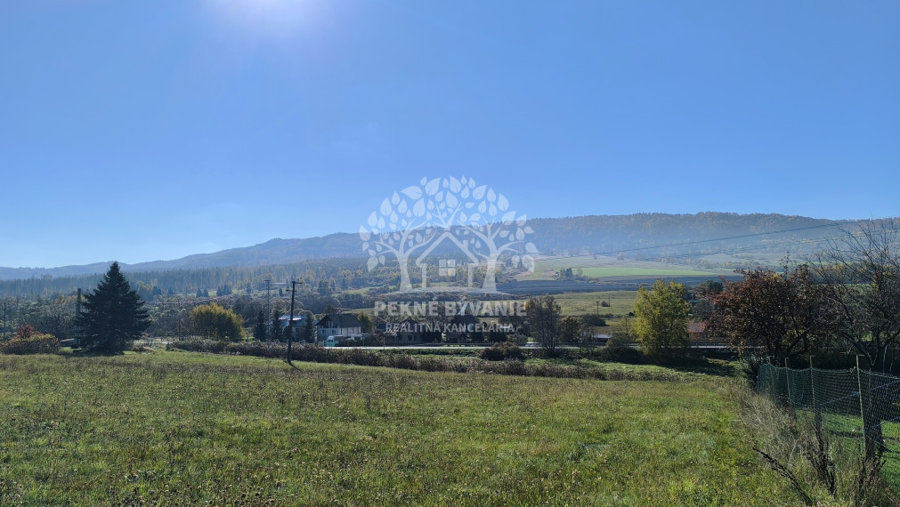 LUKRATÍVNE SLNEČNÉ POZEMKY S PRÍPOJKOU ELEKTRINY A VODY V NAJVYHĽADÁVANEJŠEJ LOKALITE BREZNO - ROHOZNÁ