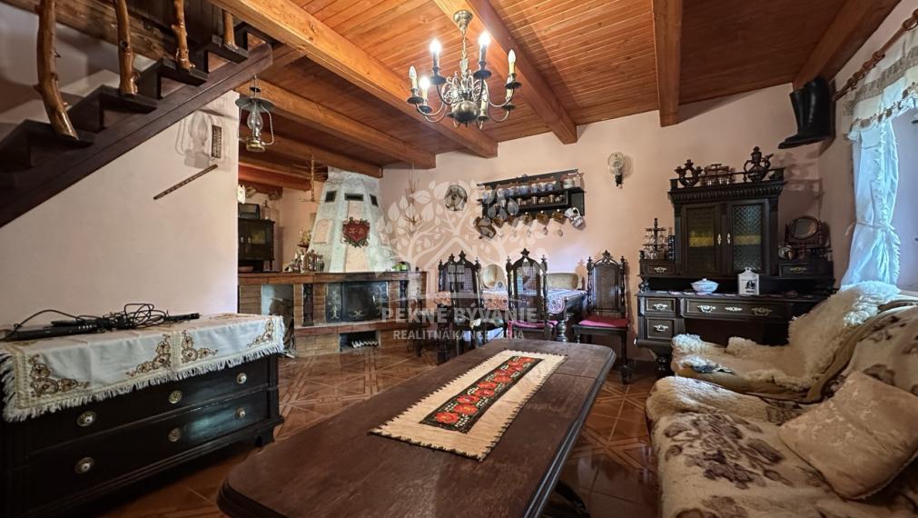 Chata Kokava nad Rimavicou, Línia