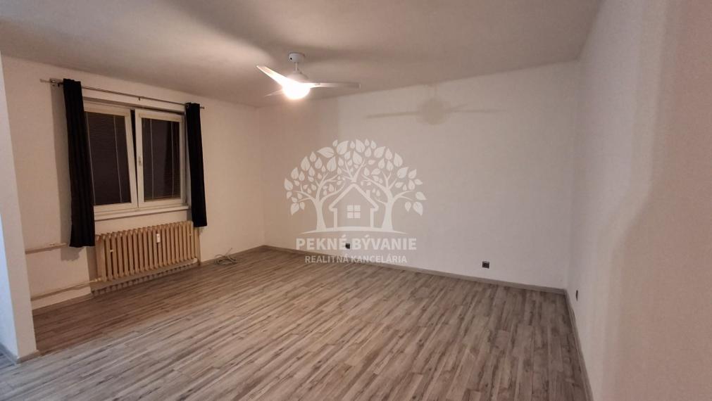 ===REZERVOVANÉ=NAJLACNEJŠÍ 2i BYT V BREZNE UL. KRČULOVA