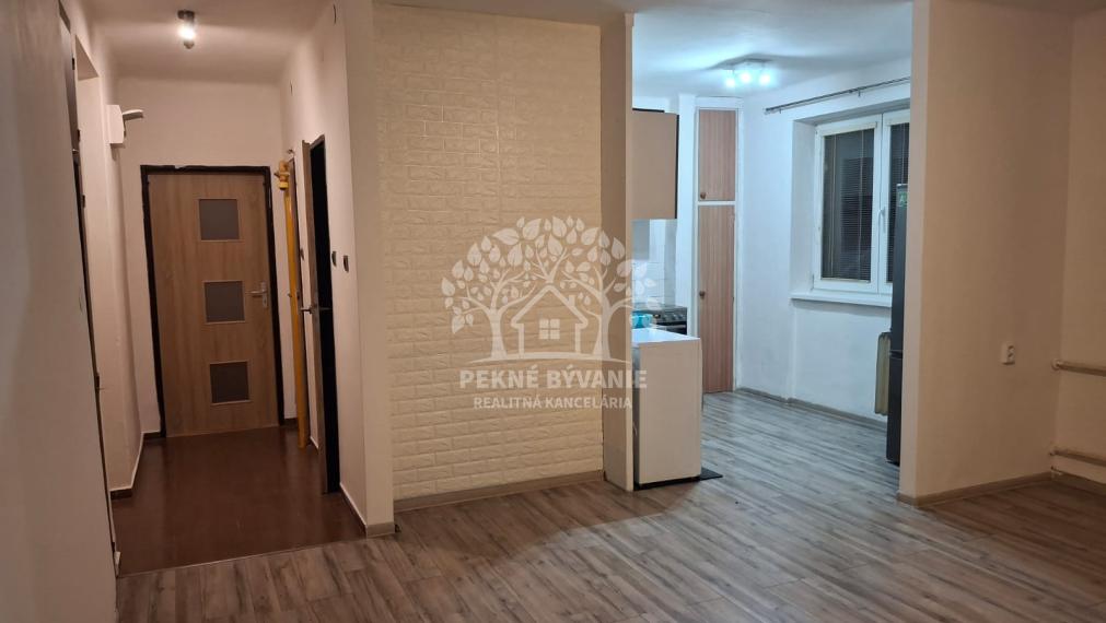 ===REZERVOVANÉ=NAJLACNEJŠÍ 2i BYT V BREZNE UL. KRČULOVA