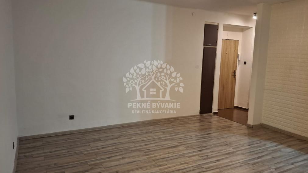 ===REZERVOVANÉ=NAJLACNEJŠÍ 2i BYT V BREZNE UL. KRČULOVA