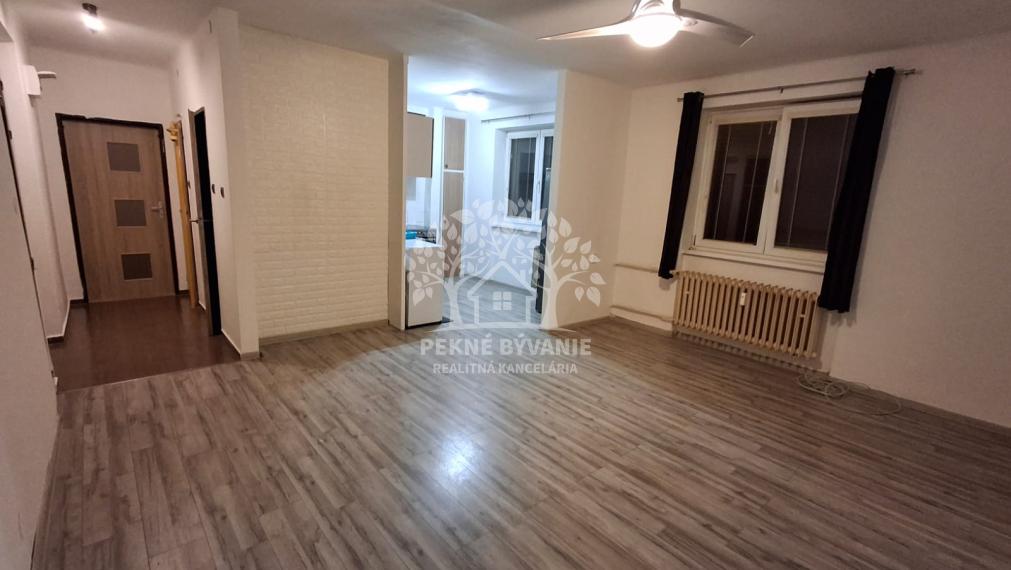 ===REZERVOVANÉ=NAJLACNEJŠÍ 2i BYT V BREZNE UL. KRČULOVA