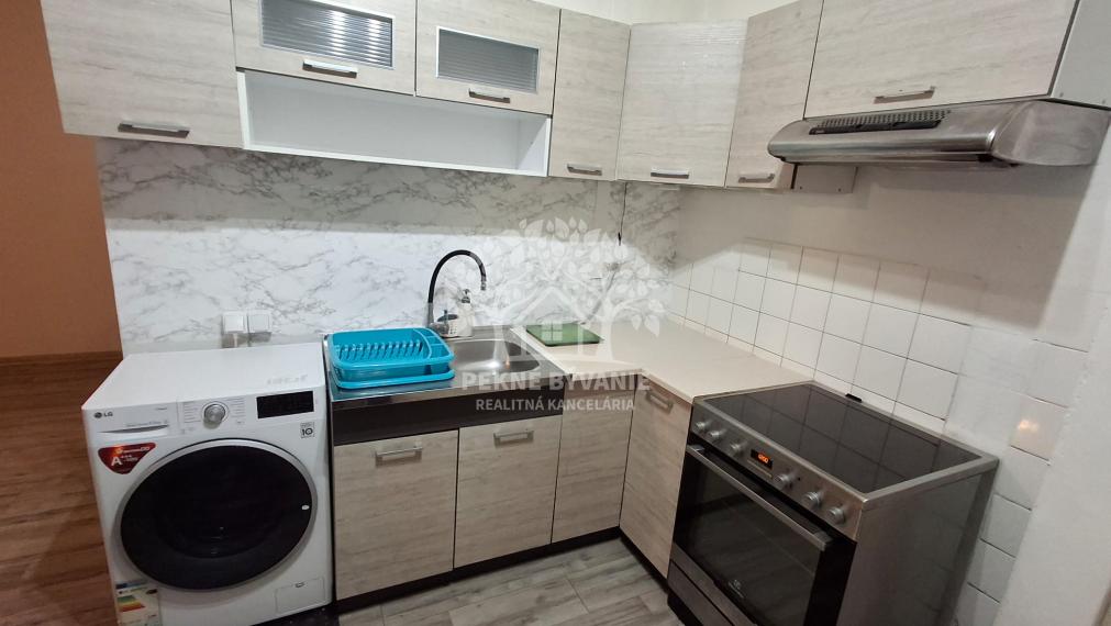 ===REZERVOVANÉ=NAJLACNEJŠÍ 2i BYT V BREZNE UL. KRČULOVA