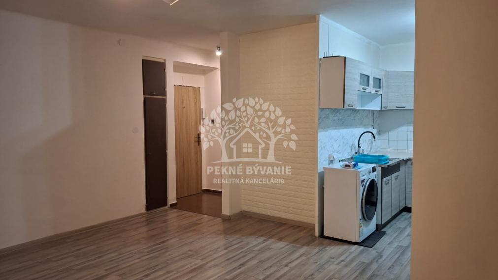 ===REZERVOVANÉ=NAJLACNEJŠÍ 2i BYT V BREZNE UL. KRČULOVA