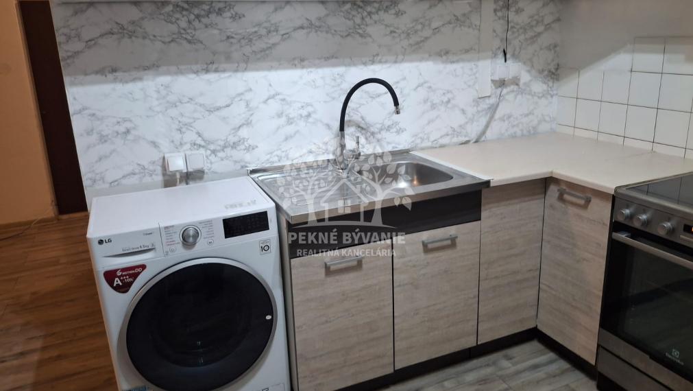 ===REZERVOVANÉ=NAJLACNEJŠÍ 2i BYT V BREZNE UL. KRČULOVA