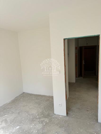 ZNÍŽENÁ CENA - PREDAJ: 4i apartmán 78,64m2 pod lyž.vlekom Čierny Balog