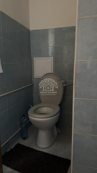 NA PREDAJ: 2i byt s balkónom v pôvodnom stave Valaská ul.TDH