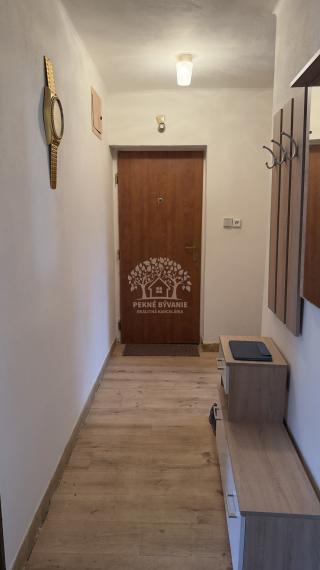 NA PREDAJ: 2i byt s balkónom v pôvodnom stave Valaská ul.TDH