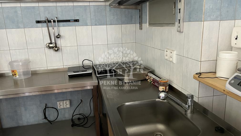 Prenájom polyfunkčná budova, penzión, objekt Braväcovo