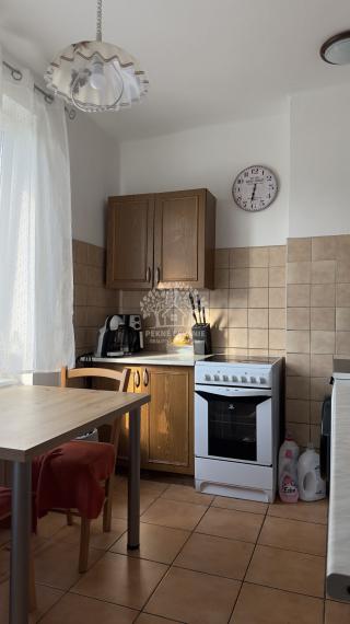 —ZNOVA V PONUKE — NA PREDAJ slnečný 2i byt VALASKÁ