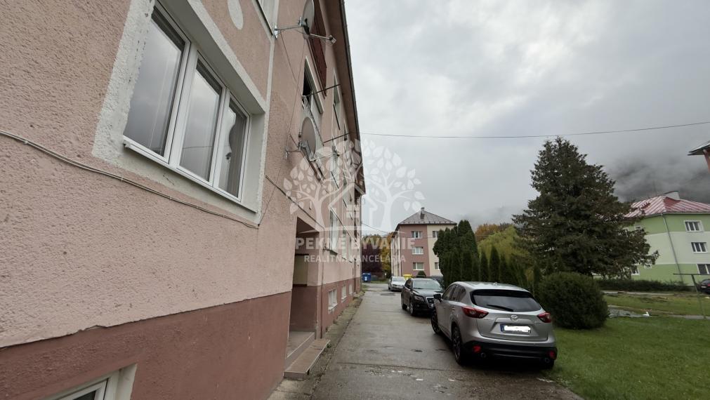 NA PREDAJ: 2i byt po rekonštrukcii Podbrezová - Štiavnička